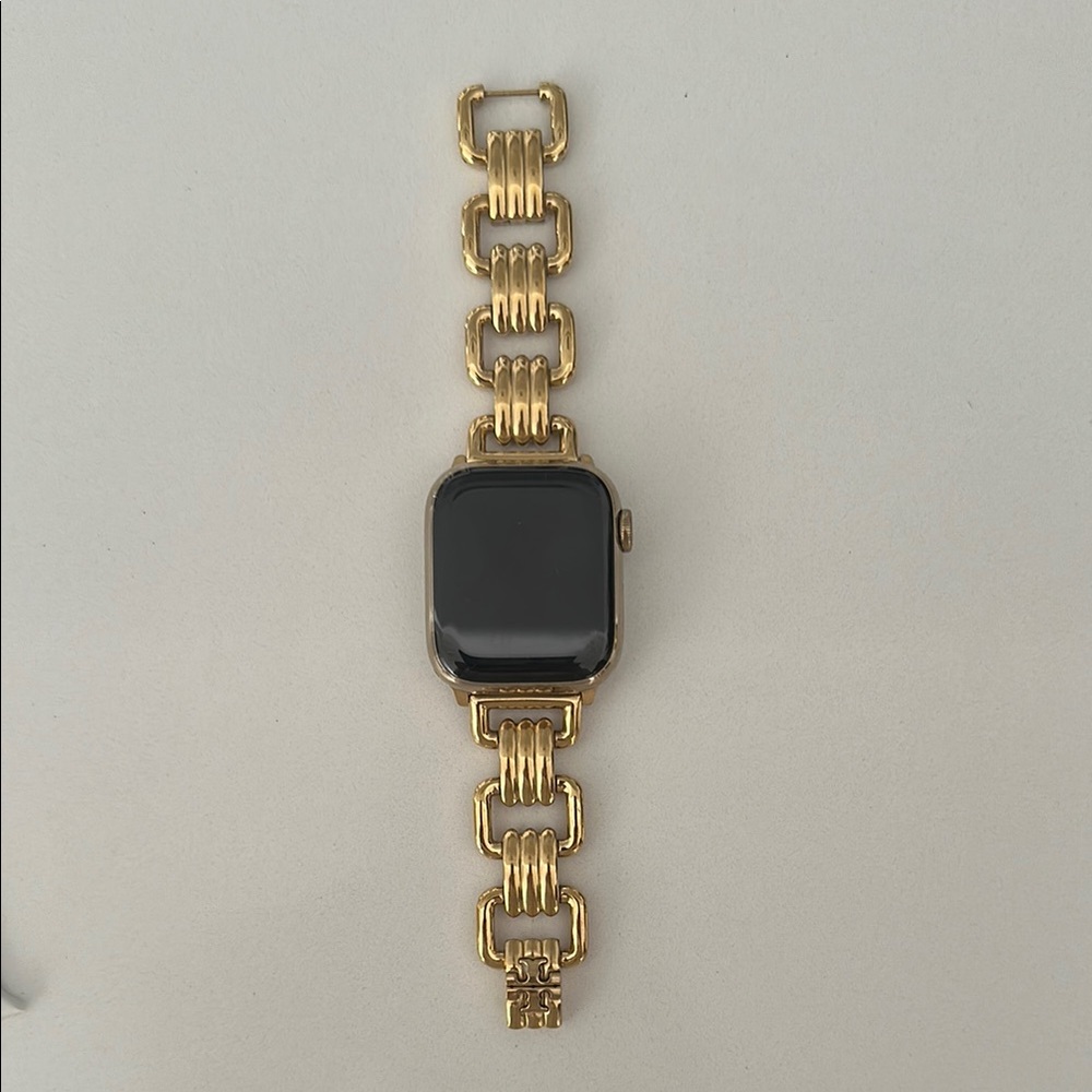 Apple Watch Series 8 Gold with Multiple Watch Bands